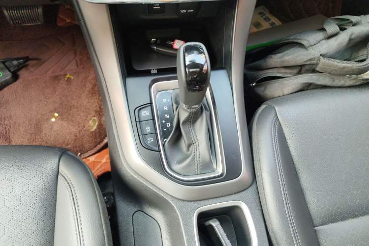 Used Hyundai ix35 2019 2.0L Automatic 2WD Zhiyong·Changxiang Edition China V Standard Gear Lever