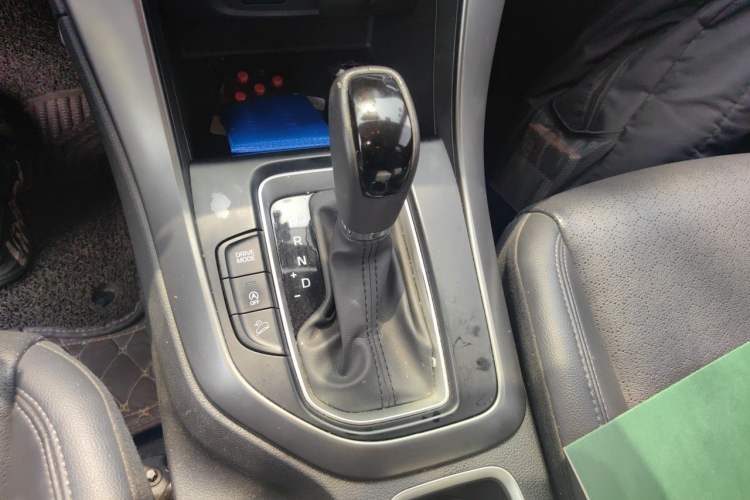Used Hyundai ix35 2019 2.0L Automatic 2WD Zhiyong·Changxiang Edition China V Standard Gear Lever