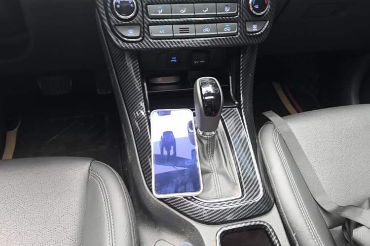 Used Hyundai ix35 2019 2.0L Automatic 2WD Zhiyong·Changxiang Edition China V Standard Gear Lever