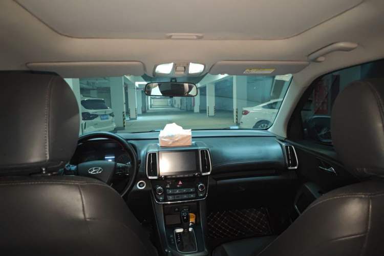Used Hyundai ix35 2019 2.0L Automatic 2WD Zhiyong·Changxiang Edition China VI Standard Headliner
