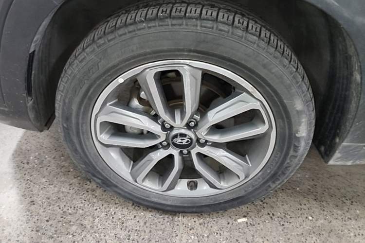 Used Hyundai ix35 2019 2.0L Automatic 2WD Zhiyong·Changxiang Edition China VI Standard Left Front Wheel Hub