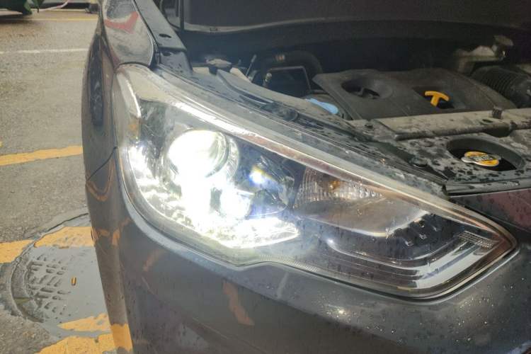 Used Hyundai ix35 2019 2.0L Automatic 2WD Zhiyong·Changxiang Edition China VI Standard Right Front Headlight