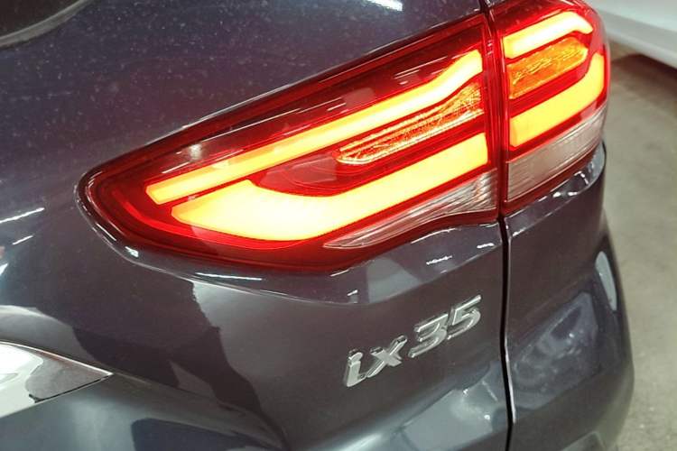 Used Hyundai ix35 2019 2.0L Automatic 2WD Zhiyong·Changxiang Edition China VI Standard Right Rear Taillight