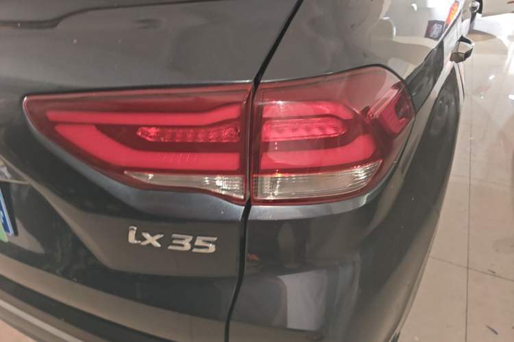 Used Hyundai ix35 2019 2.0L Automatic 2WD Zhiyong·Changxiang Edition China VI Standard Right Rear Taillight
