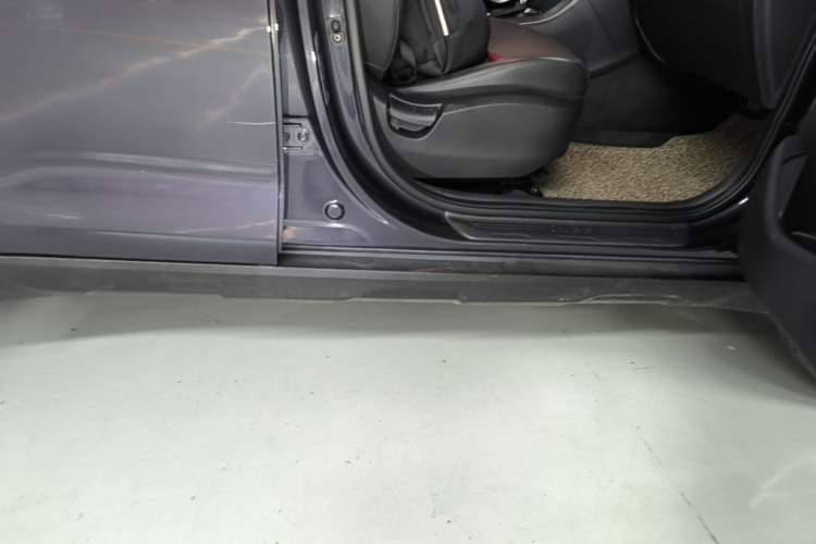 Used Hyundai ix35 2019 2.0L Automatic 2WD Zhiyong·Changxiang Edition China VI Standard Right Side Sill
