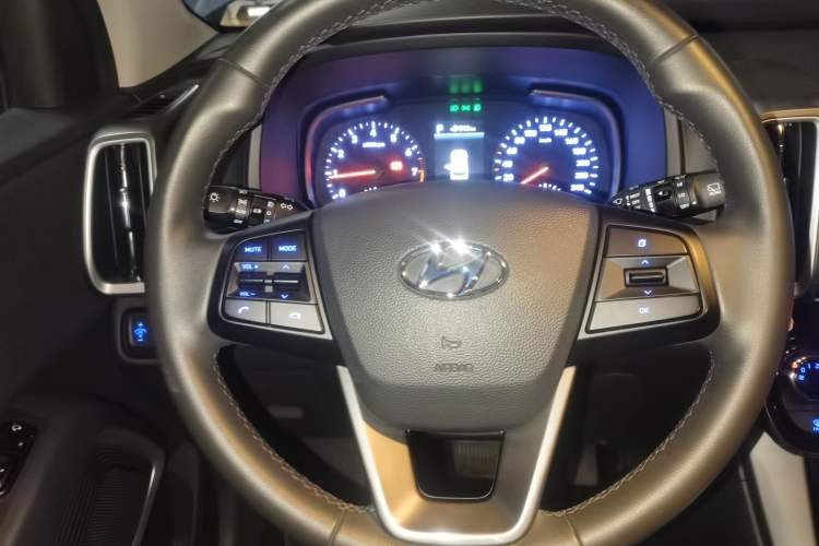 Used Hyundai ix35 2019 2.0L Automatic 2WD Zhiyong·Changxiang Edition China V Standard Steering Wheel
