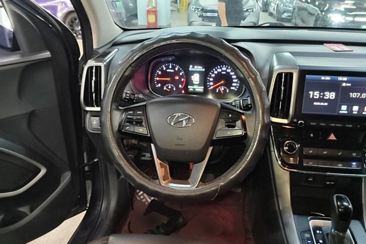 Used Hyundai ix35 2019 2.0L Automatic 2WD Zhiyong·Changxiang Edition China VI Standard Steering Wheel