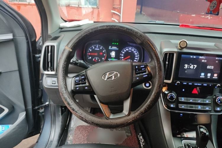 Used Hyundai ix35 2019 2.0L Automatic 2WD Zhiyong·Changxiang Edition China VI Standard Steering Wheel