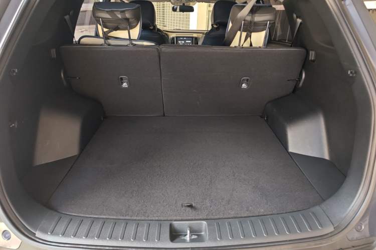 Used Hyundai ix35 2019 2.0L Automatic 2WD Zhiyong·Changxiang Edition China VI Standard Trunk