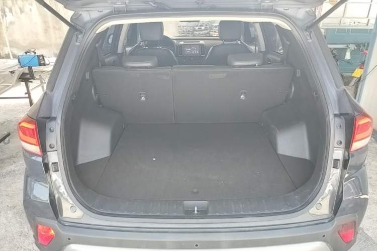 Used Hyundai ix35 2019 2.0L Automatic 2WD Zhiyong·Changxiang Edition China V Standard Trunk