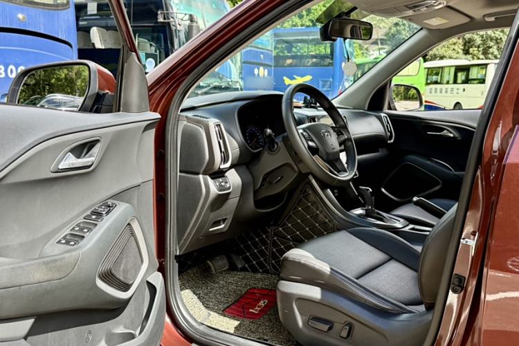 Used Hyundai ix35 2019 2.0L Automatic 2WD Zhiyong·Changxiang Edition China VI Standard Interior 3