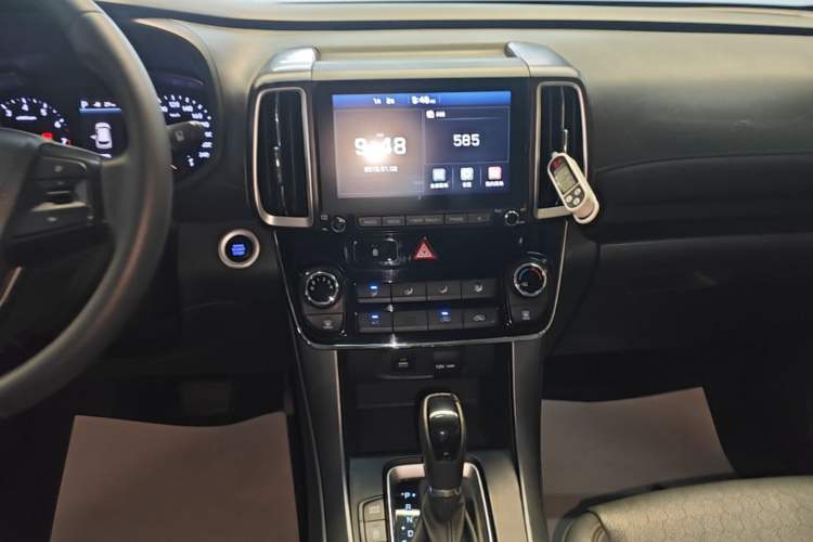 Used Hyundai ix35 2019 2.0L Automatic 2WD Zhiyong·Changxiang Edition China VI Standard Audio And AC Panel