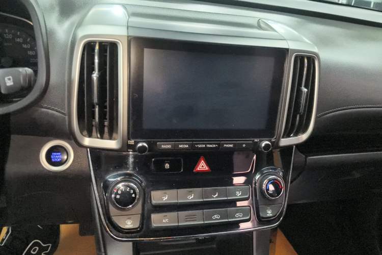 Used Hyundai ix35 2019 2.0L Automatic 2WD Zhiyong·Changxiang Edition China V Standard Audio And AC Panel
