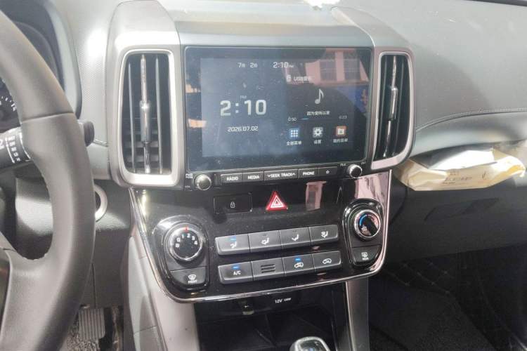 Used Hyundai ix35 2019 2.0L Automatic 2WD Zhiyong·Changlian Edition China V Standard Audio And AC Panel