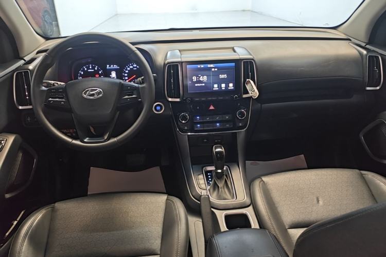Used Hyundai ix35 2019 2.0L Automatic 2WD Zhiyong·Changxiang Edition China VI Standard Center Console