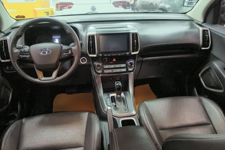 Used Hyundai ix35 2019 2.0L Automatic 2WD Zhiyong·Changxiang Edition China V Standard Center Console