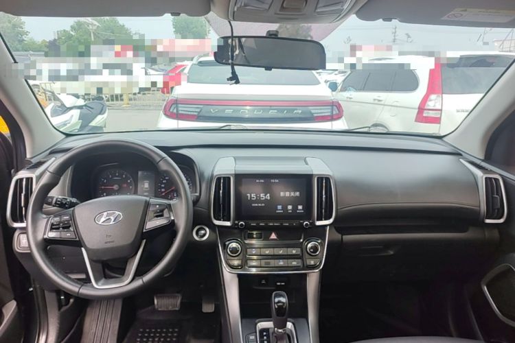 Used Hyundai ix35 2019 2.0L Automatic 2WD Zhiyong·Changxiang Edition China V Standard Center Console