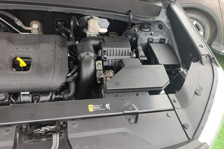 Used Hyundai ix35 2019 2.0L Automatic 2WD Zhiyong·Changxiang Edition China V Standard Engine Bay Left