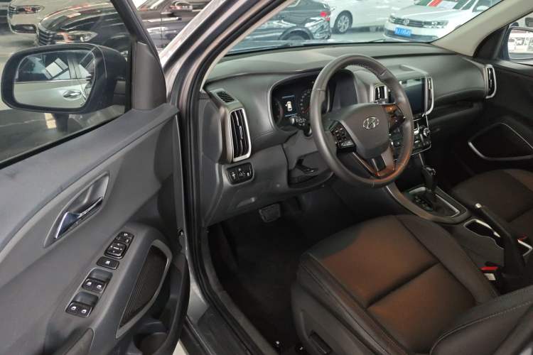 Used Hyundai ix35 2019 2.0L Automatic 2WD Zhiyong·Changxiang Edition China V Standard Interior 2