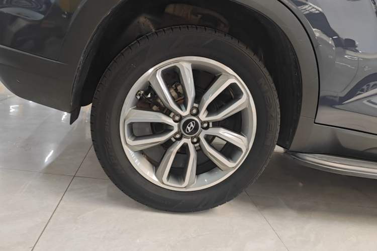 Used Hyundai ix35 2019 2.0L Automatic 2WD Zhiyong·Changxiang Edition China VI Standard Right Rear Wheel Hub