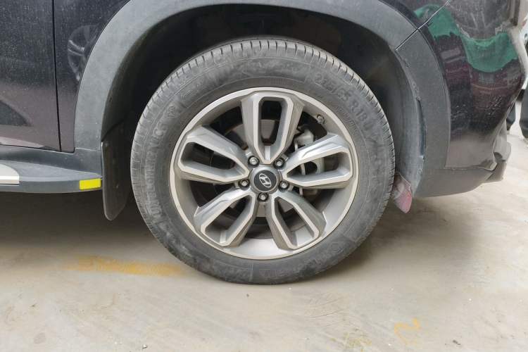 Used Hyundai ix35 2019 2.0L Automatic 2WD Zhiyong·Changxiang Edition China VI Standard Right Front Wheel Hub