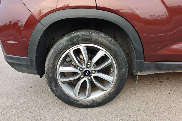 Used Hyundai ix35 2019 2.0L Automatic 2WD Zhiyong·Changxiang Edition China V Standard Exterior 9