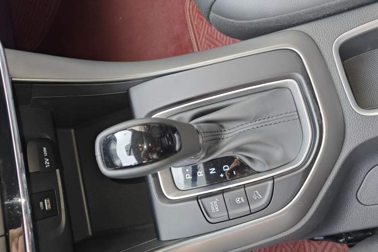 Used Hyundai ix35 2019 2.0L Automatic 2WD Zhiyong·Changxiang Edition China V Standard Gear Lever