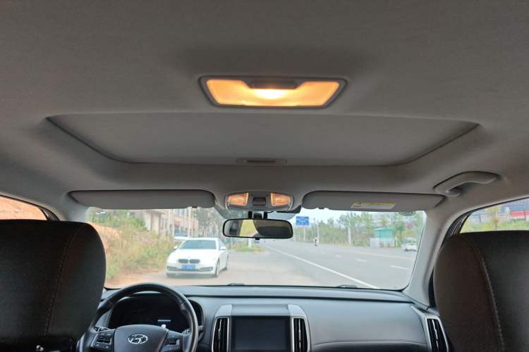 Used Hyundai ix35 2019 2.0L Automatic 2WD Zhiyong·Changxiang Edition China V Standard Headliner