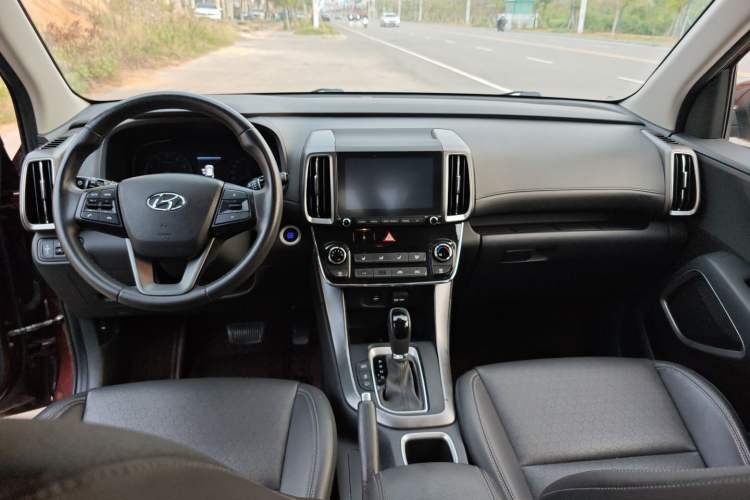 Used Hyundai ix35 2019 2.0L Automatic 2WD Zhiyong·Changxiang Edition China V Standard Interior 3