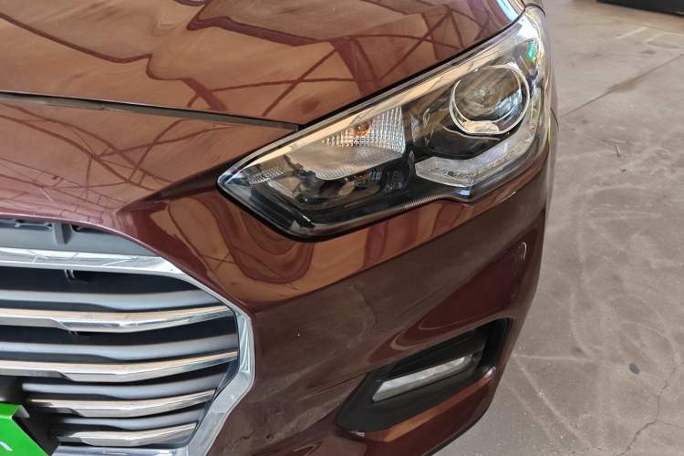 Used Hyundai ix35 2019 2.0L Automatic 2WD Zhiyong·Changxiang Edition China VI Standard Left Front Headlight