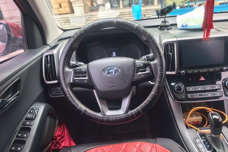 Used Hyundai ix35 2019 2.0L Automatic 2WD Zhiyong·Changxiang Edition China VI Standard Steering Wheel