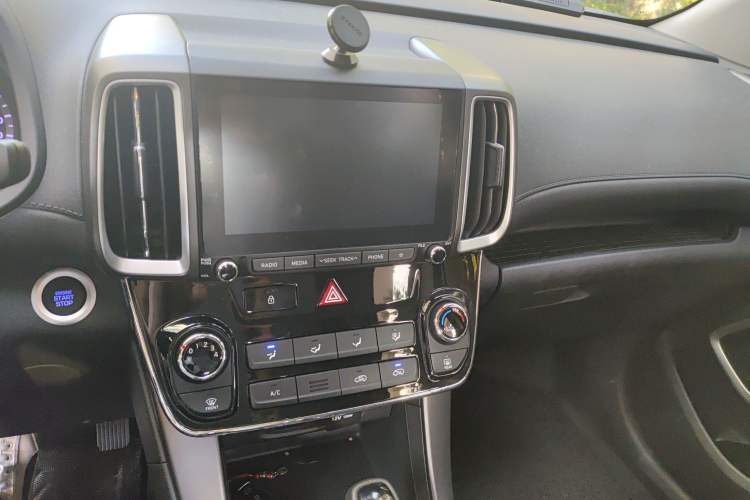 Used Hyundai ix35 2019 2.0L Automatic 2WD Zhiyong·Changxiang Edition China V Standard Audio And AC Panel