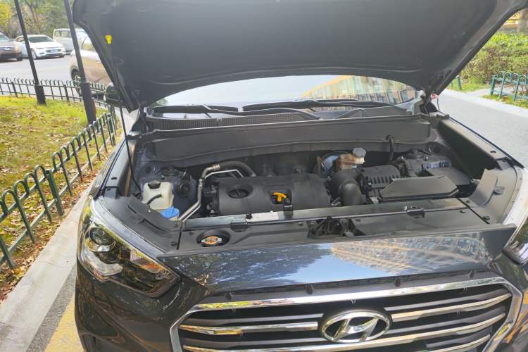 Used Hyundai ix35 2019 2.0L Automatic 2WD Zhiyong·Changxiang Edition China V Standard Engine Bay Right