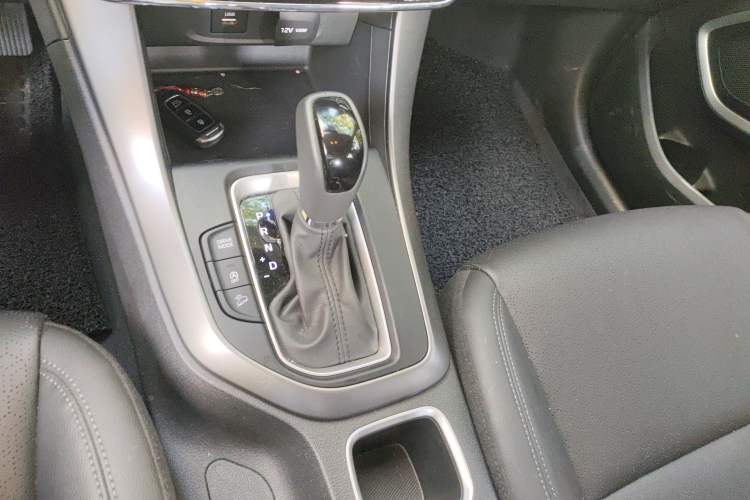Used Hyundai ix35 2019 2.0L Automatic 2WD Zhiyong·Changxiang Edition China V Standard Gear Lever