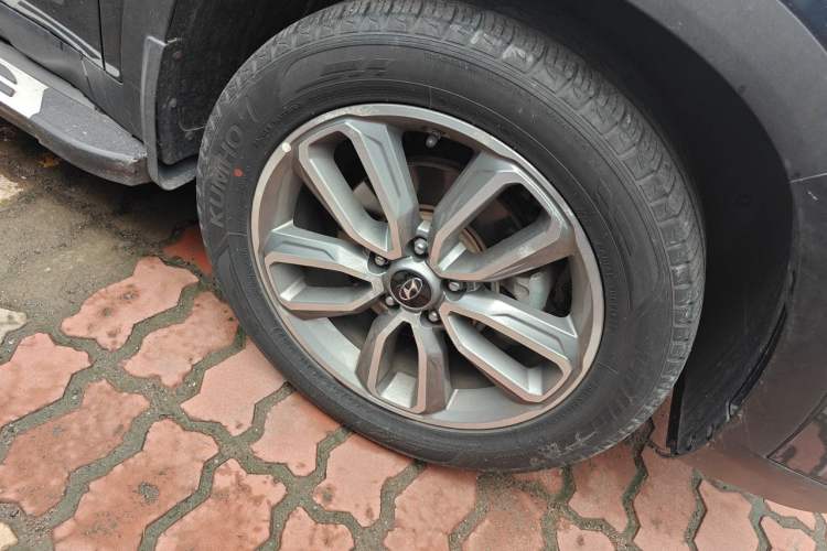 Used Hyundai ix35 2019 2.0L Automatic 2WD Zhiyong·Changxiang Edition China VI Standard Right Front Wheel Hub