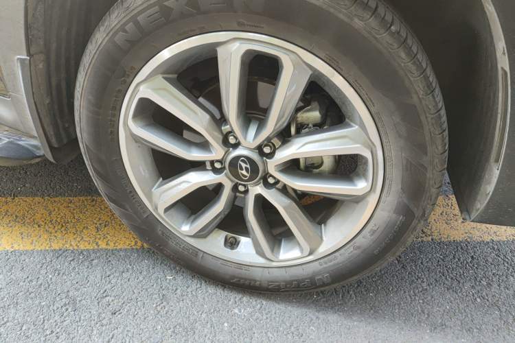 Used Hyundai ix35 2019 2.0L Automatic 2WD Zhiyong·Changxiang Edition China V Standard Right Front Wheel Hub