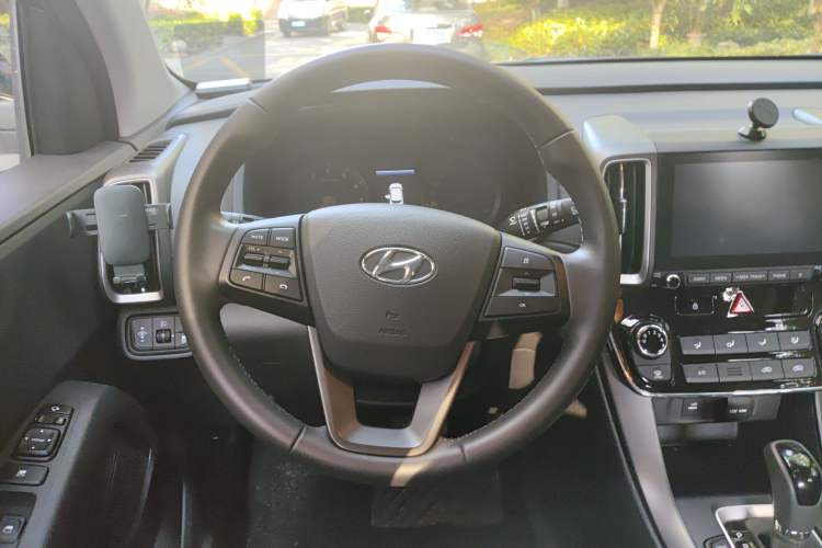 Used Hyundai ix35 2019 2.0L Automatic 2WD Zhiyong·Changxiang Edition China V Standard Steering Wheel