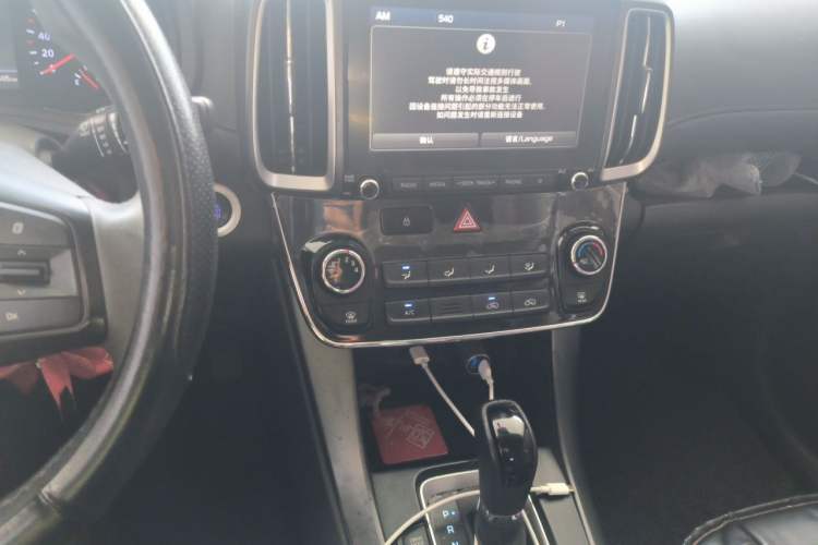 Used Hyundai ix35 2019 2.0L Automatic 2WD Zhiyong·Changxiang Edition China VI Standard Audio And AC Panel
