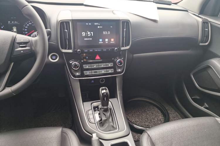 Used Hyundai ix35 2019 2.0L Automatic 2WD Zhiyong·Changxiang Edition China VI Standard Audio And AC Panel