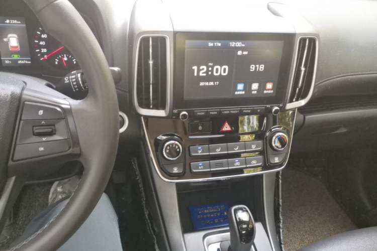 Used Hyundai ix35 2019 2.0L Automatic 2WD Zhiyong·Changxiang Edition China VI Standard Audio And AC Panel