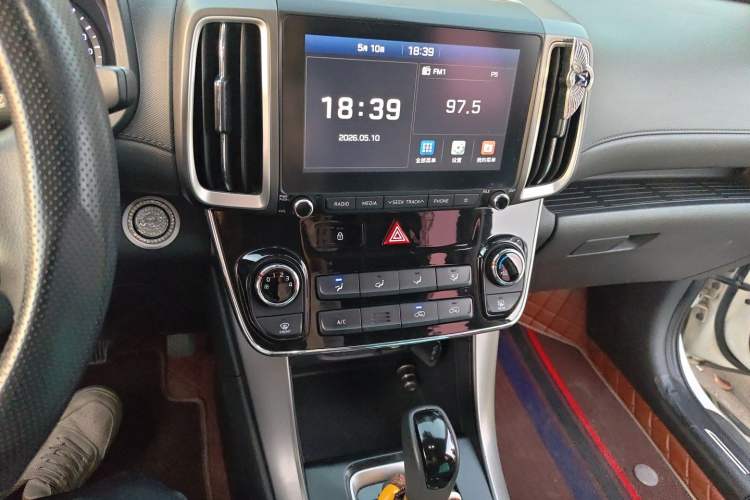 Used Hyundai ix35 2019 2.0L Automatic 2WD Zhiyong·Changxiang Edition China V Standard Audio And AC Panel