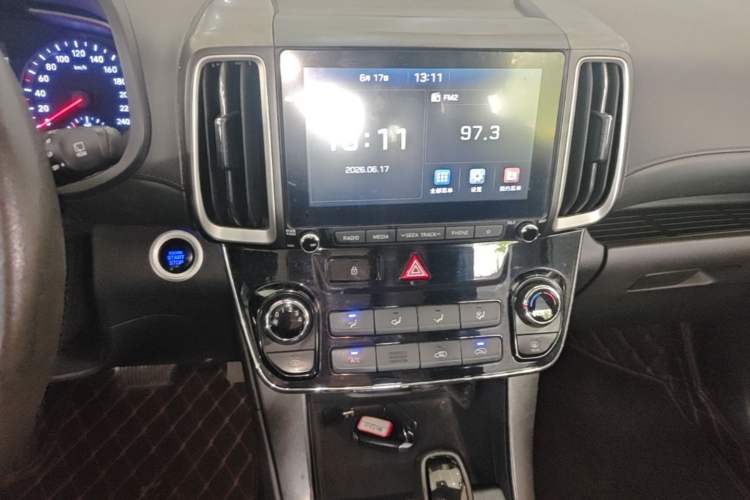 Used Hyundai ix35 2019 2.0L Automatic 2WD Zhiyong·Changxiang Edition China VI Standard Audio And AC Panel