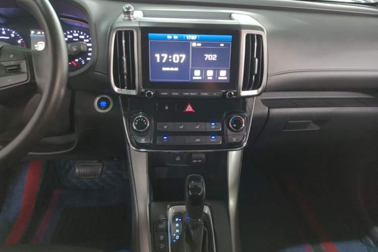 Used Hyundai ix35 2019 2.0L Automatic 2WD Zhiyong·Changxiang Edition China VI Standard Audio And AC Panel