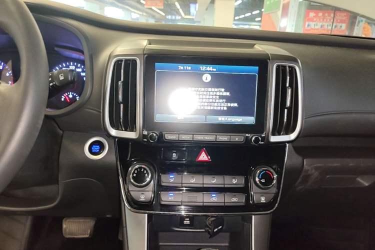 Used Hyundai ix35 2019 2.0L Automatic 2WD Zhiyong·Changxiang Edition China V Standard Audio And AC Panel