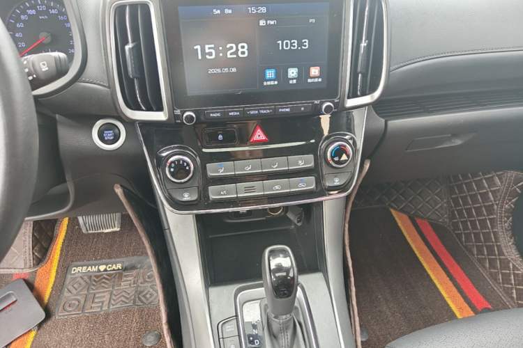 Used Hyundai ix35 2019 2.0L Automatic 2WD Zhiyong·Changxiang Edition China V Standard Audio And AC Panel