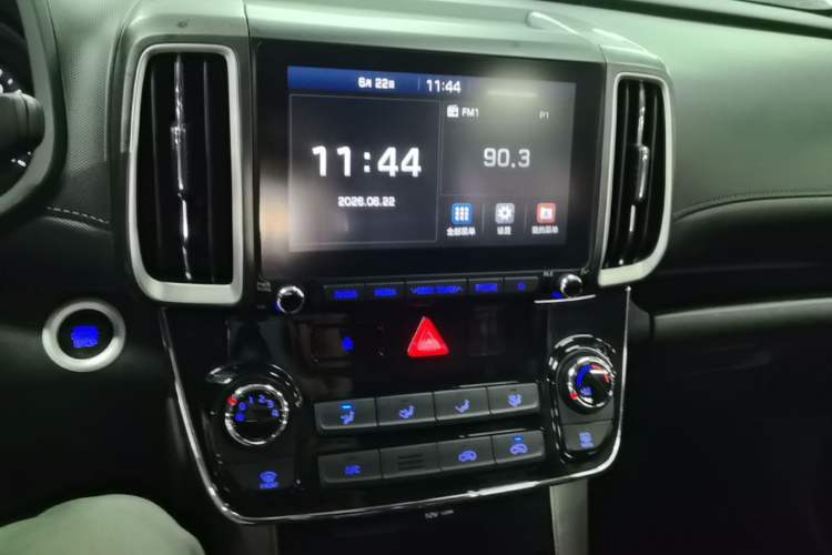 Used Hyundai ix35 2019 2.0L Automatic 2WD Zhiyong·Changxiang Edition China VI Standard Audio And AC Panel