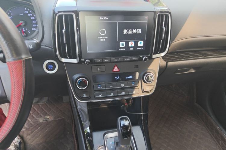 Used Hyundai ix35 2019 1.4T DCT Two-Wheel Drive Smart & Enjoyment Version China V Standard Audio And AC Panel