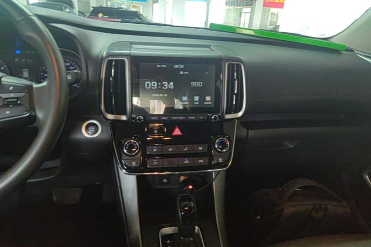 Used Hyundai ix35 2019 2.0L Automatic 2WD Zhiyong·Changxiang Edition China VI Standard Audio And AC Panel