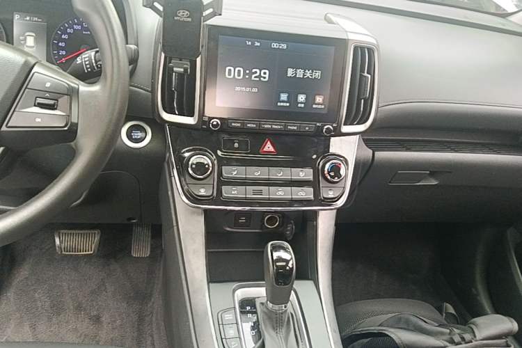 Used Hyundai ix35 2019 2.0L Automatic 2WD Zhiyong·Changxiang Edition China VI Standard Audio And AC Panel