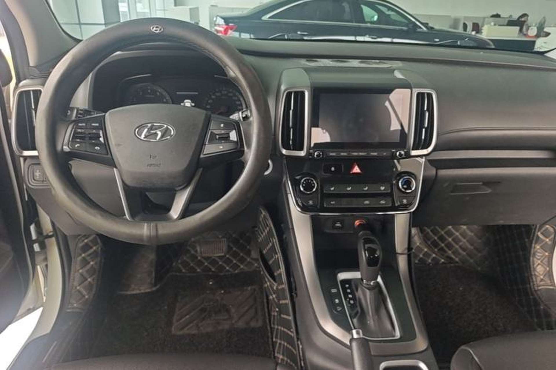 Used Hyundai ix35 2019 2.0L Automatic 2WD Zhiyong·Changxiang Edition China VI Standard Center Console